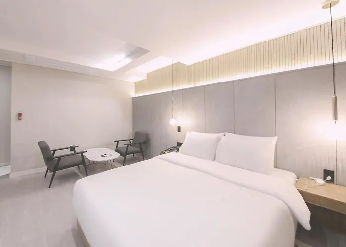 Ariel Motel 2*