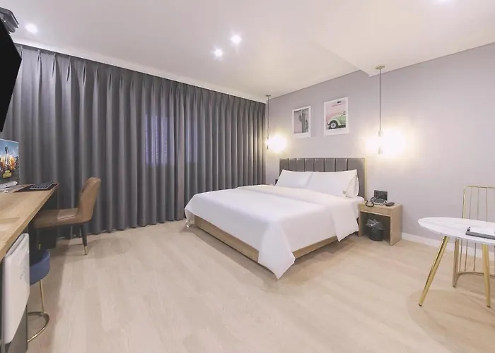 Ariel Motel 2*
