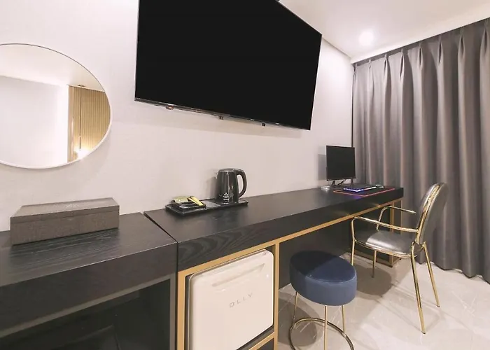 Ariel Motel 2*