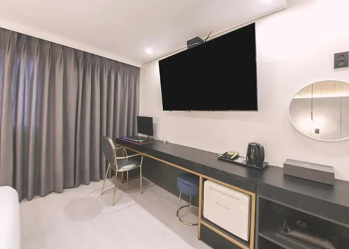 Ariel Motel 2*